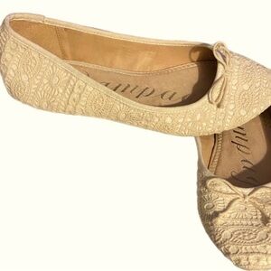 Rampage Flats. Sz 11. Neutral Cream Lace Flats. GUC;Worn handful of times.Cloth.